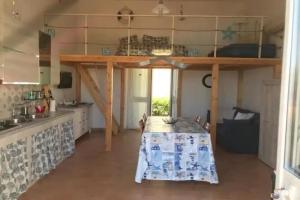 Pia Beach House, Bacoli