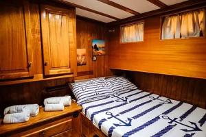 Sicily Sea Charter CAICCO HANDE CAPO GALERA Mini-hotel, Palermo