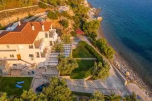 Flabouro Beach Villas, Loutraki