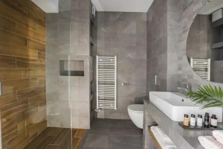 The Twelve Suites Collection - 90