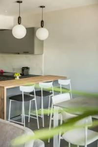 The Twelve Suites Collection - 80