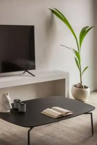 The Twelve Suites Collection - 124