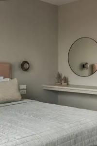 The Twelve Suites Collection - 100