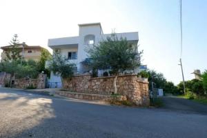 Villa Adrian, Ksamil