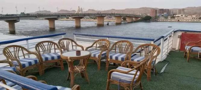 ship queen ISIS at minya - 13