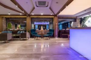 103 Degrees Hotel & Spa, Saparevo