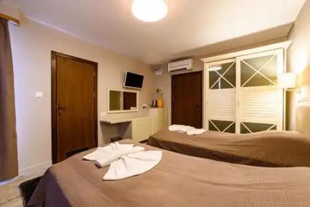 Antique Boutique - 27