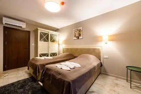 Antique Boutique - 26