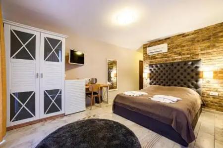 Antique Boutique - 13