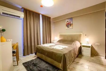 Antique Boutique - 15