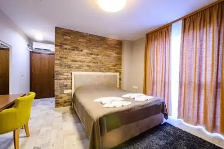 Antique Boutique - 16