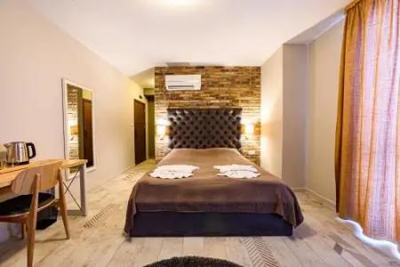 Antique Boutique - 19