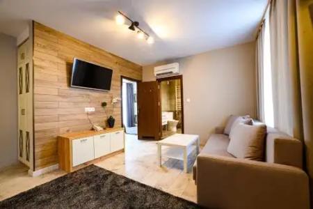 Antique Boutique - 12