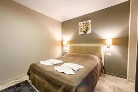 Antique Boutique - 22