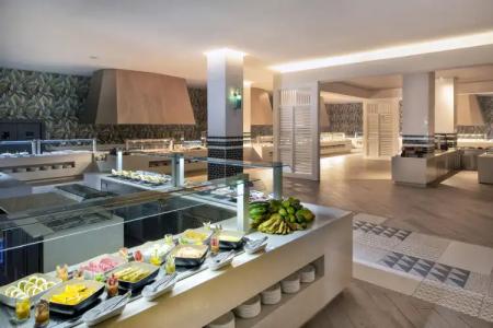 Adults Only Club at Lopesan Costa Bávaro Resort - 10