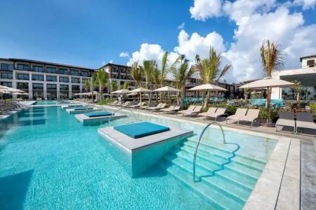 Adults Only Club at Lopesan Costa Bávaro Resort - 14