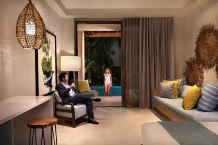 Adults Only Club at Lopesan Costa Bávaro Resort - 5