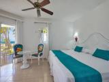 Superior Quadruple room oceanfront
