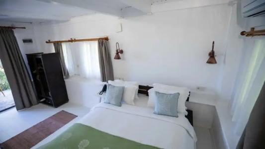 Lov Faralya Beach & Nature Retreat