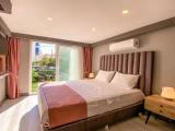 2 Bedrooms Family Suite with garden view