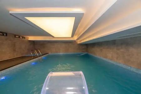 The Conforium Van - 35