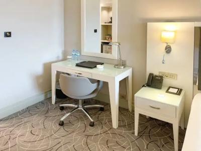 The Conforium Van - 44