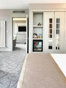 The Conforium Van - 71