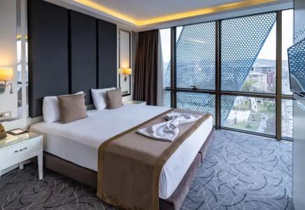 The Conforium Van - 68