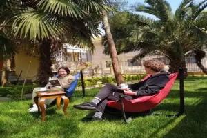 Anthea Hotel, Adalar