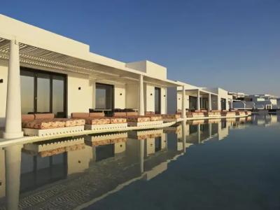 Cresanto Luxury Suites - 28