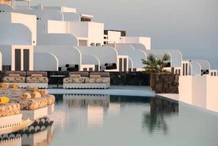 Cresanto Luxury Suites - 15