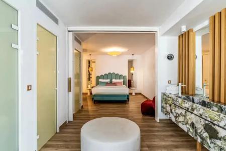 Cresanto Luxury Suites - 74