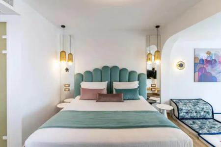 Cresanto Luxury Suites - 86