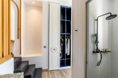 Cresanto Luxury Suites - 104