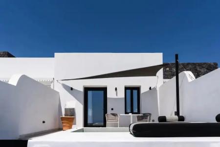 Cresanto Luxury Suites - 39