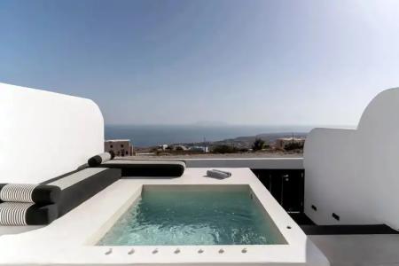 Cresanto Luxury Suites - 101