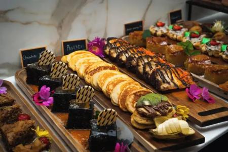 Cresanto Luxury Suites - 8