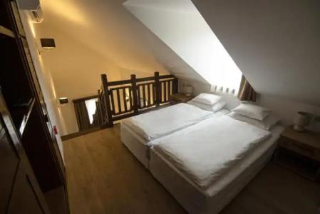 Jégverem Fogadó - 84