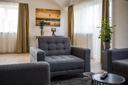 Kistücsök Food & Room - 1