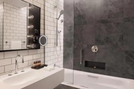 The WB Abu Dhabi, Curio Collection by Hilton - 106