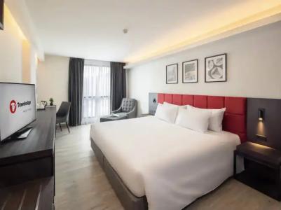 Travelodge Phuket Town - 35