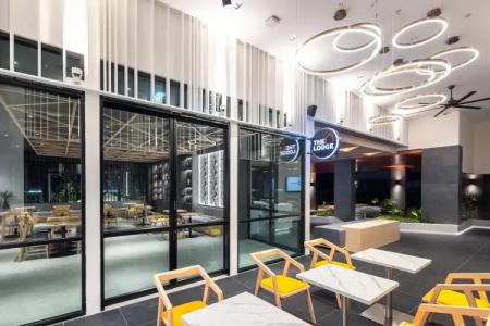 Travelodge Phuket Town - 44