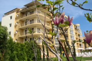 Joya Park Apartments, Golden Sands