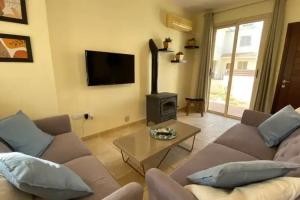 Serenity Villa by TrulyCyprus, Pervolia