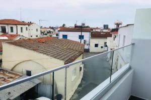 White 11 Apart-hotel