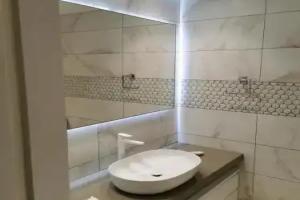 Lachi - Hotels