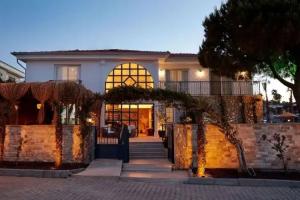 MAISON BOHEME HOTEL, Ildir