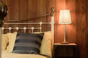 RoomQuest Rimrabeang at Amphawa, xamphwa