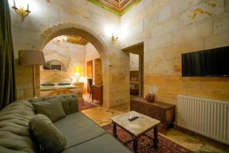 Serenus Cave Suites - 57