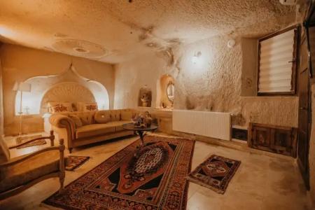 Serenus Cave Suites - 14